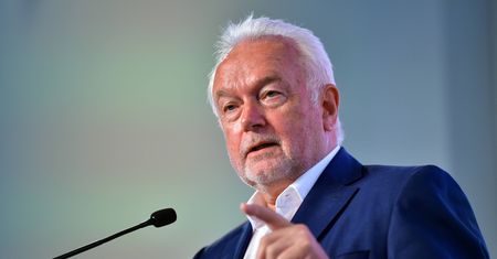 Niemcy otworzą Nord Stream 2? Burza po słowach wiceszefa Bundestagu