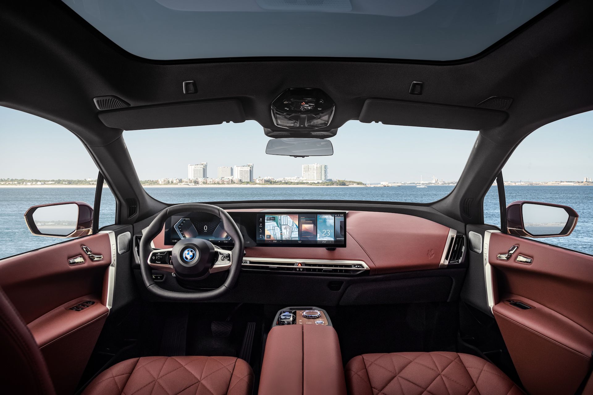 BMW iX (2021) (fot. BMW)