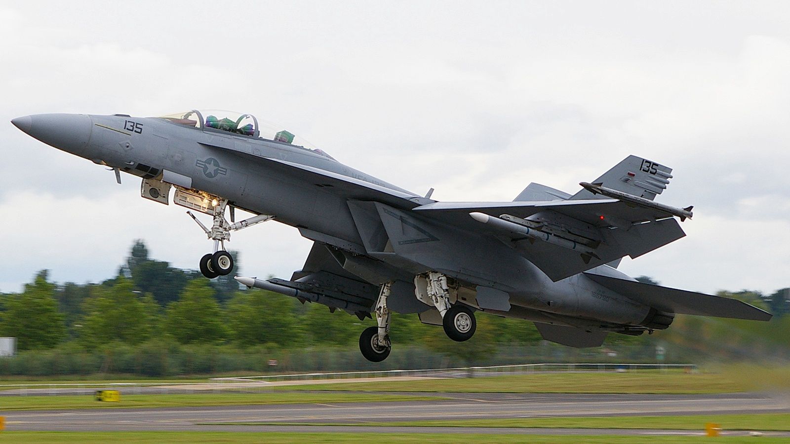 F/A-18 Super Hornet – jeden z dwóch kandydatów na nowy myśliwiec pokładowy indyjskiej marynarki wojennej