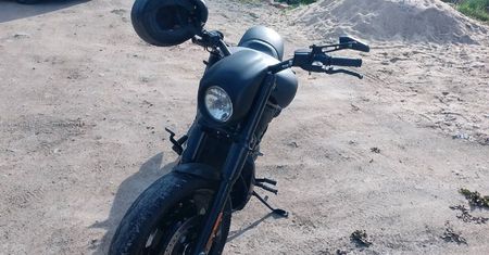 Miał ponad trzy promile we krwi. Pijany motocyklista wpadł do rowu