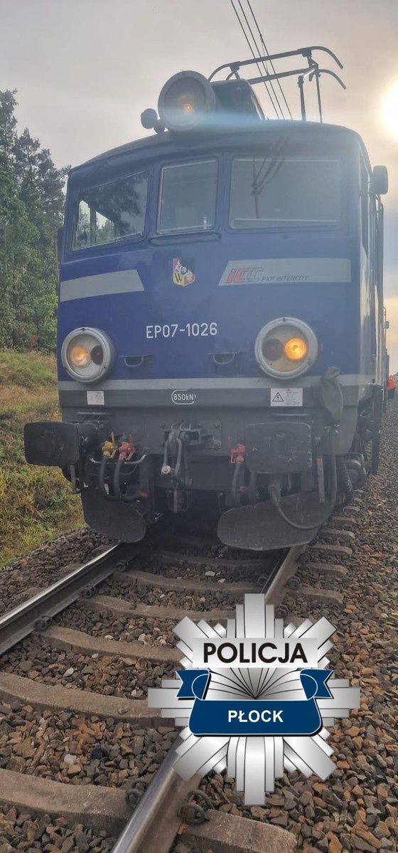 Kolizja busa z pociągiem