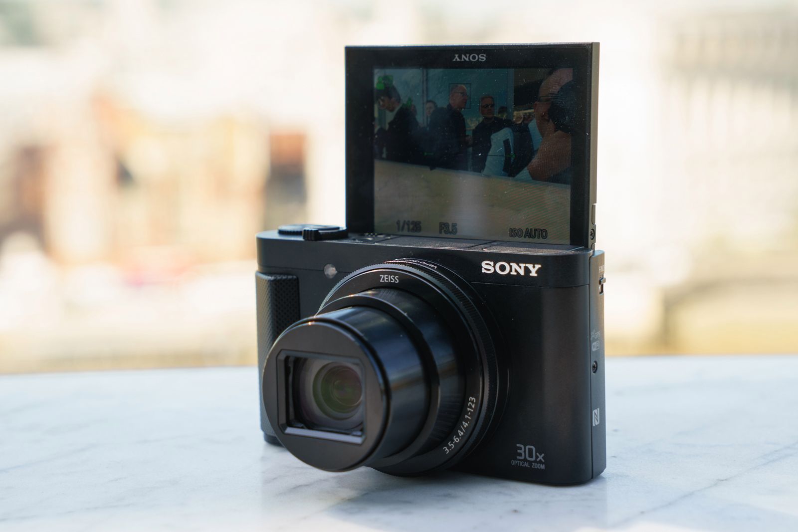 Sony HX90 – pierwsze wrażenia z premiery 18