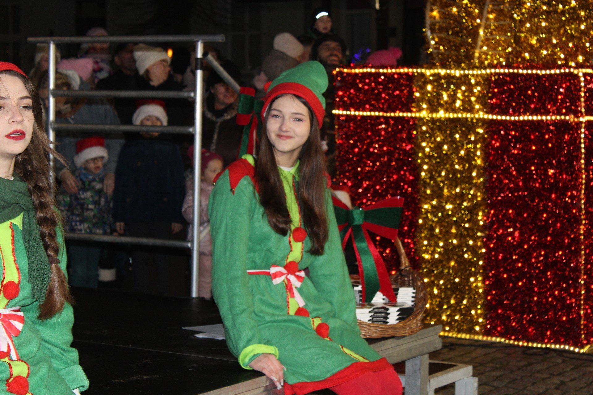 Za nami Mikołajki w Zbąszyniu. Rynek miejski rozświetliła choinka.