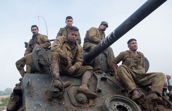 Brad Pitt zabija Niemców w filmie "Fury" (wideo)