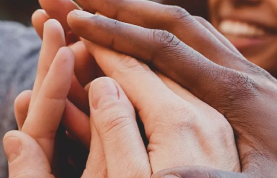 Angelini Pharma obala mity o chorobach mózgu z pomocą AI