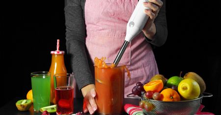 Blender ręczny do 100 zł. Idealny dla młodych mam