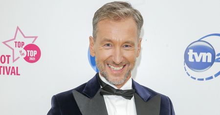 Tak teraz wozi się Piotr Kraśko. Wcale nie taksówką