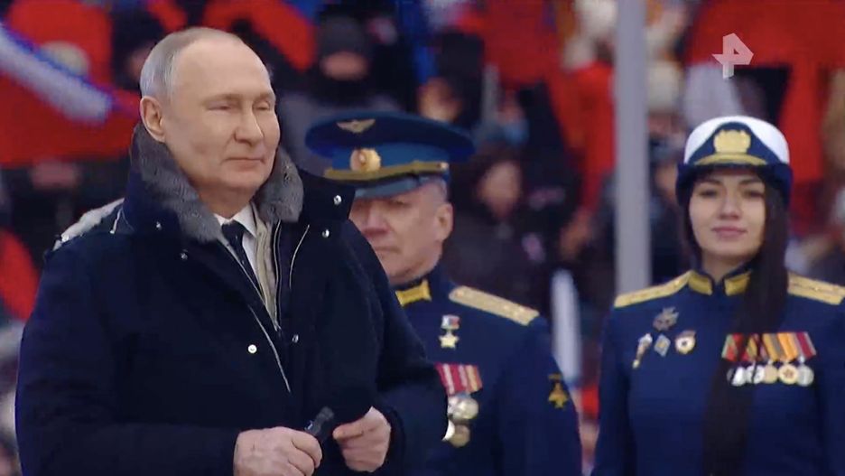 "200 tys." Rosjan zagonili na stadion. Trwa "szopka" Putina