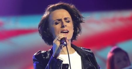 "Religia i modlitwa sprowadzają cię do roli robaka". Córka polskiej legendy prosto z mostu