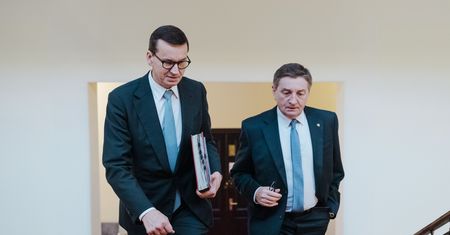 Rząd pod ścianą. Pod nóż mogą iść wydatki, które odczuje każdy Polak