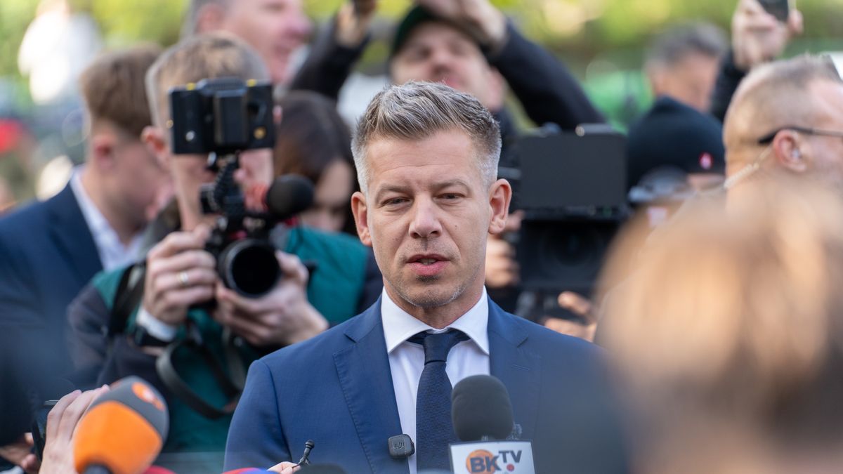 Peter Magyar, lead candidate of the Tisza party, speaks to the media after casting his vote. (Photo by Marek Antoni Iwanczuk/NurPhoto via Getty Images)