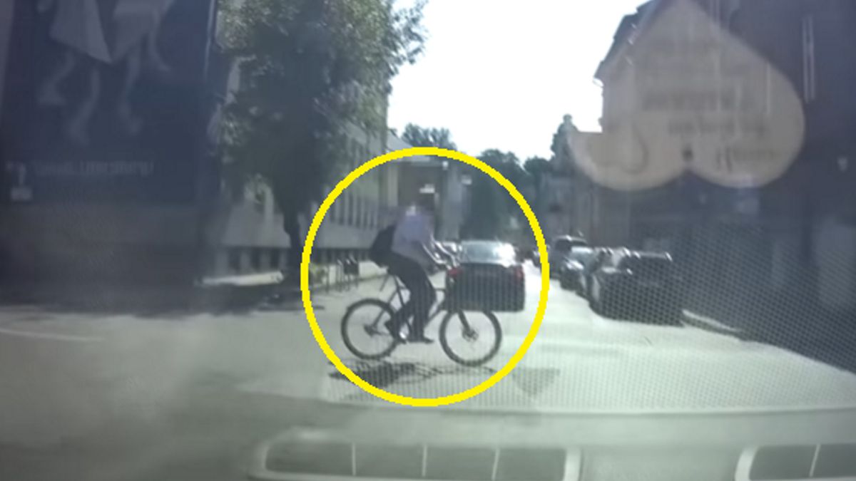 Rowerzysta wymusił pierwszeństwo