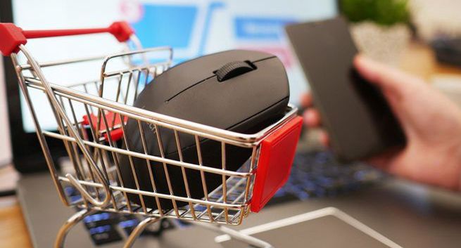 Jak założyć własny sklep internetowy małym kosztem?