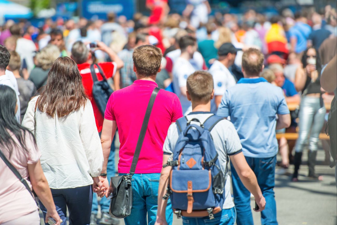 Prawie 3 mln Polaków płacą w ten sposób. Jest kilka pułapek