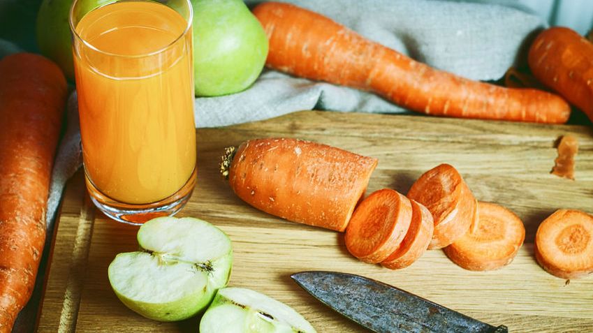 Sok z marchewki i jabłek