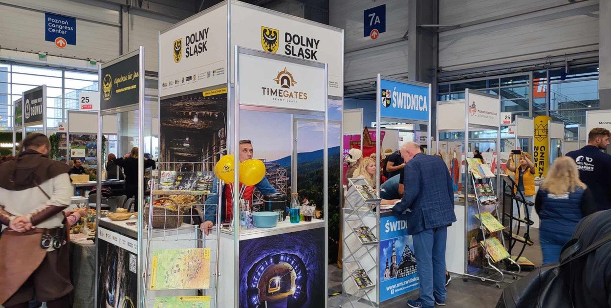 Odkryj nowe kierunki w świecie turystyki!