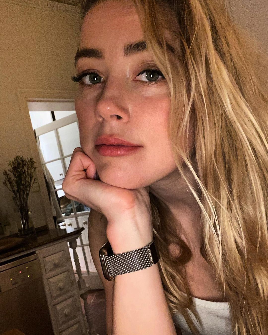 Rok temu Amber Heard została mamą! Wielu o tym zapomniało 