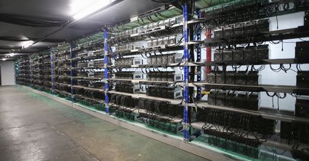 Zmalało globalne wydobycie kryptowalut. Winna sytuacja w Kazachstanie