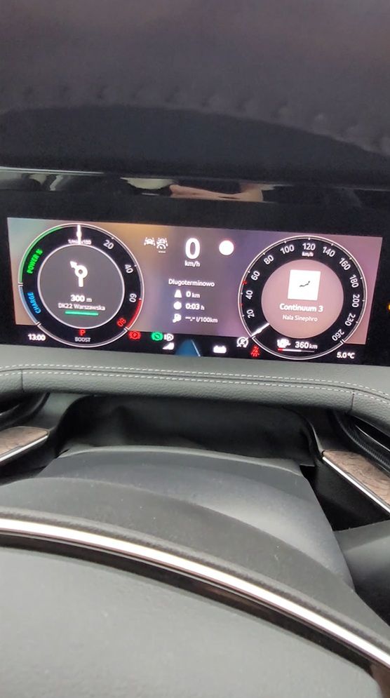 Wideo: Škoda Superb plug-in w trasie. Ile spali?