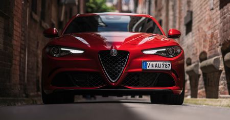 Dwudrzwiowa Alfa Romeo powraca w plotkach. Teraz jest 650-konną hybrydą