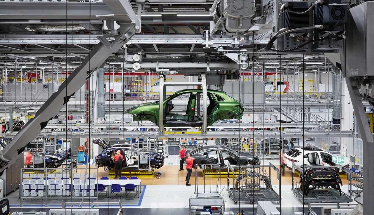 Porsche zawiesza produkcję w Lipsku - brakuje podzespołów ze Wschodu