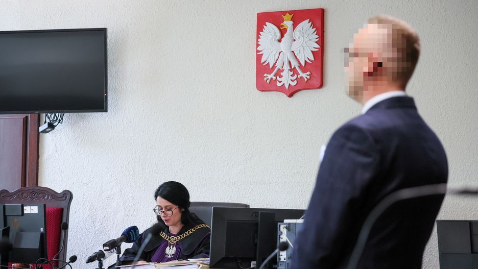 Janusz R., Justyna Gabrysiak
Leszek Szyma�ski
nastolatki, policjant, proces, radiow�z, s�d, wypadek, obowi�zki s�u�bowe, spowodowanie wypadku