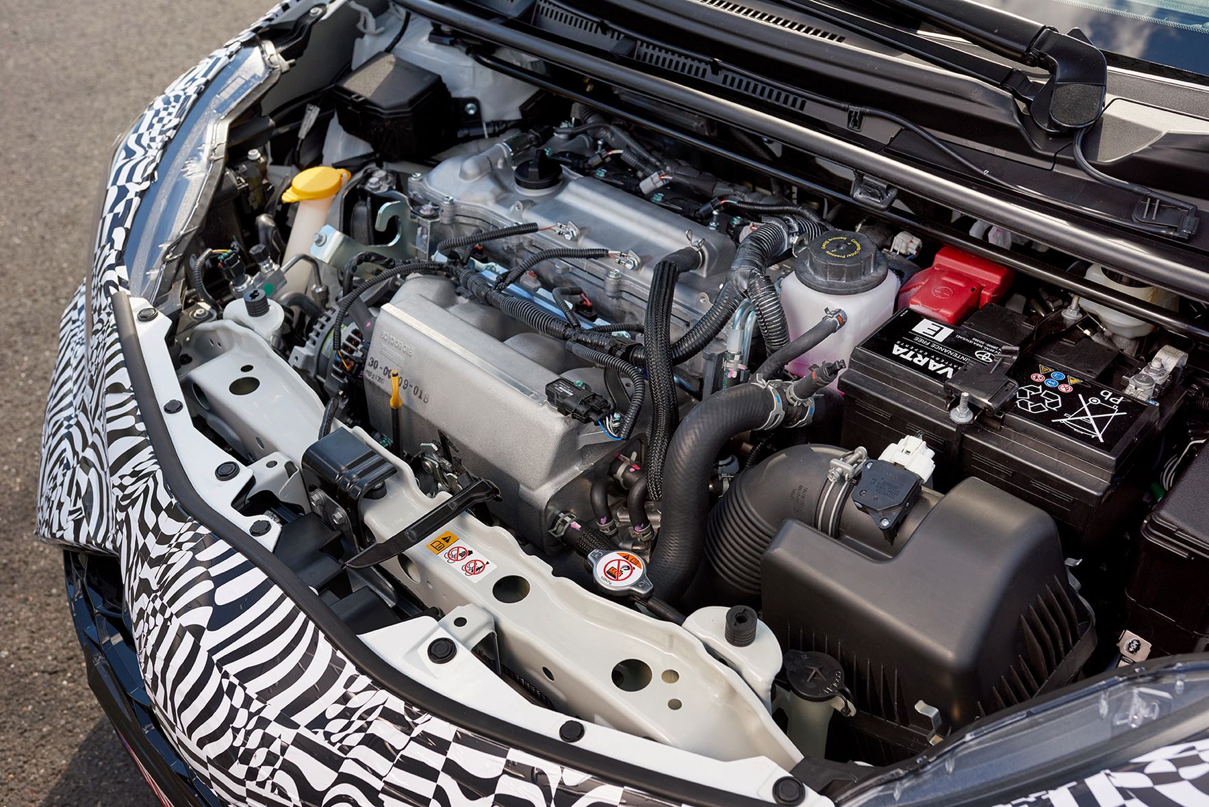 Wszyscy spodziewali się jednostki turbodoładowanej w usportowionej Toyocie Yaris GRMN. Tymczasem producent zaskoczył motorem 1.8 z mechaniczną sprężarką, którą niemal wszyscy uznali za przeżytek.