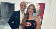 Fani patrzą na brzuch Dominiki z "Rolnika". Szybko odpowiedziała