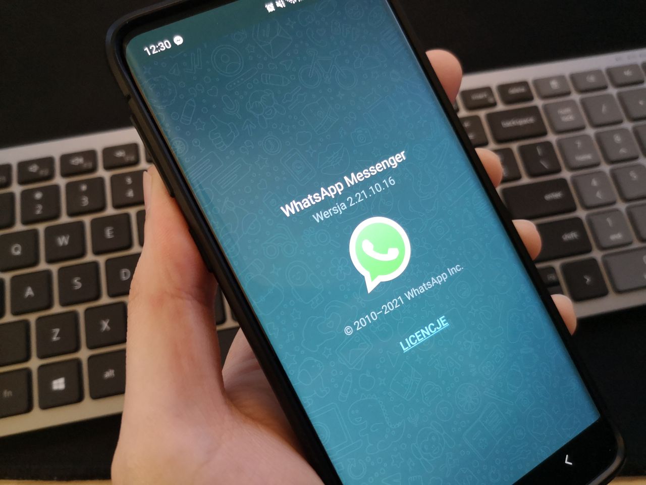 WhatsApp z trojanem, czyli FMWhasapp. Tej wersji nie instaluj