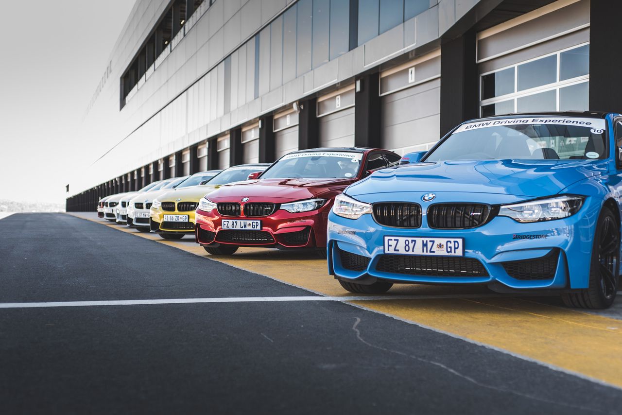 Na szkoleniach pojawia się cała gama pojazdów BMW