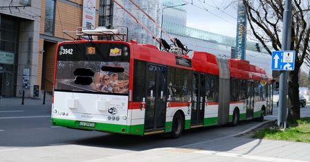 Zmiany w rozkładach jazdy komunikacji miejskiej w Lublinie. Od 1 maja autobusy i trolejbusy pojadą częściej