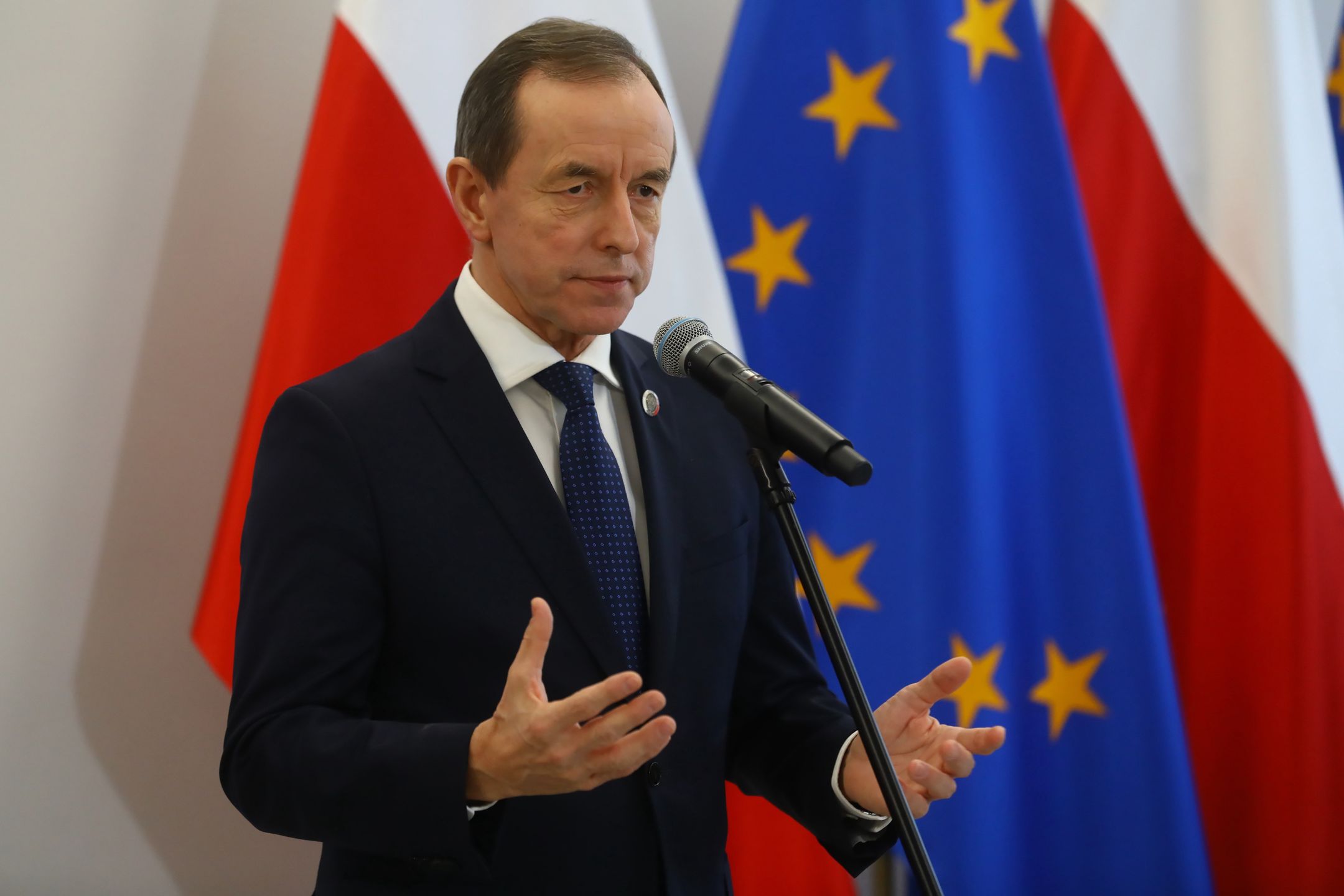 Warszawa, 14.12.2021. Marszałek Senatu Tomasz Grodzki bierze udział w briefingu prasowym przed rozpoczęciem 34. posiedzenia wyższej izby parlamentu, 14 bm. Senacie w Warszawie. (aldg) PAP/Rafał Guz