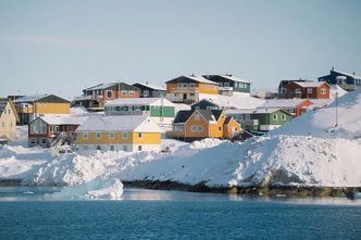Amerykanie szukają domów i ziemi. Grenlandia zmienia prawo