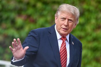 Trump może wkrótce uderzyć w klientów Rosji. Cła sięgną 100 proc.
