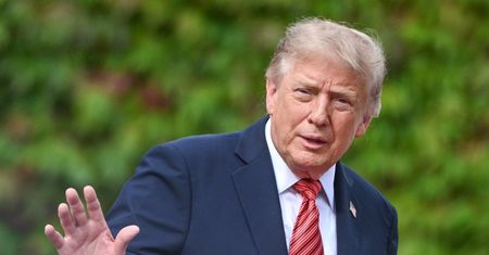 Trump może wkrótce uderzyć w klientów Rosji. Cła sięgną 100 proc.