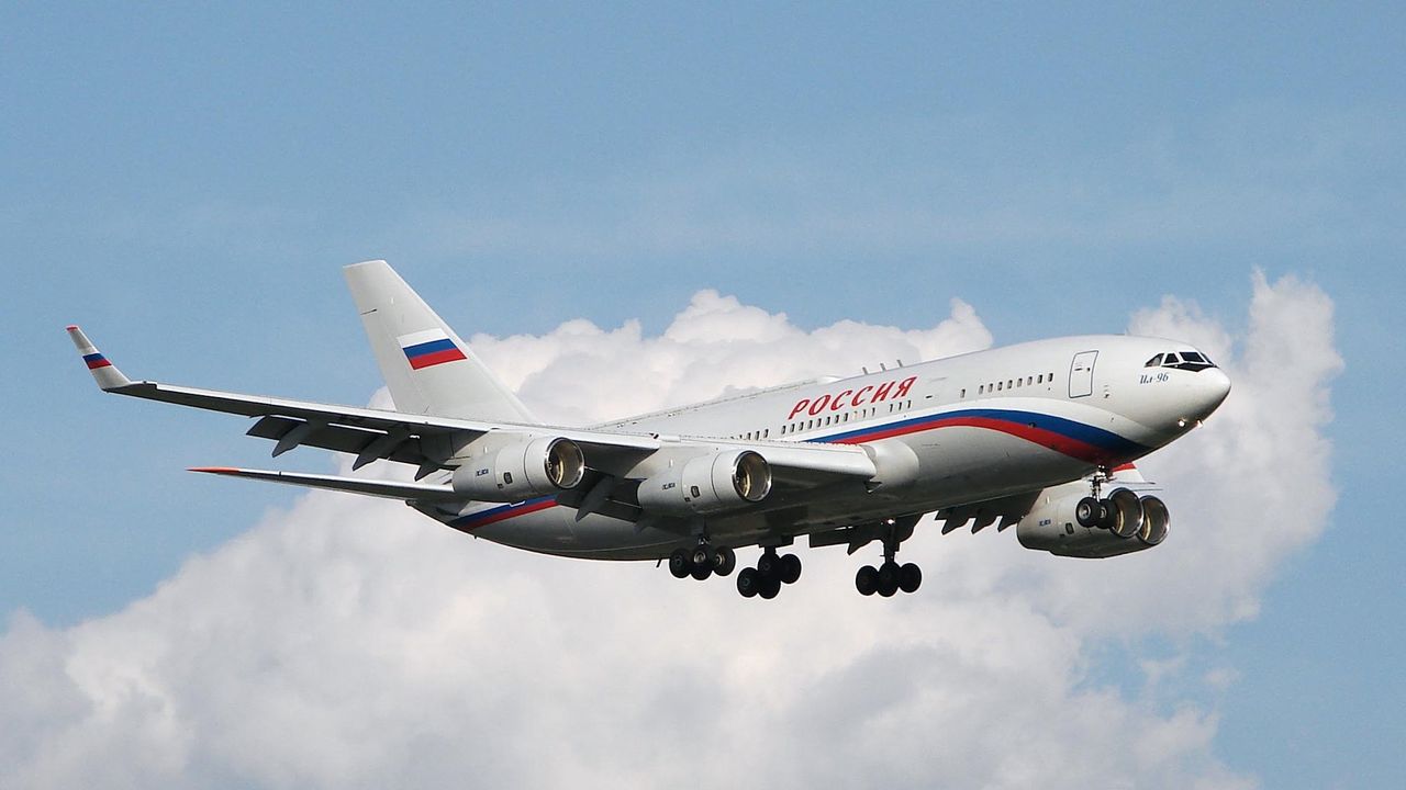 Samolot Putina wystartował z Moskwy. Chwilę po starcie Ił-96-300PU zniknął z radarów