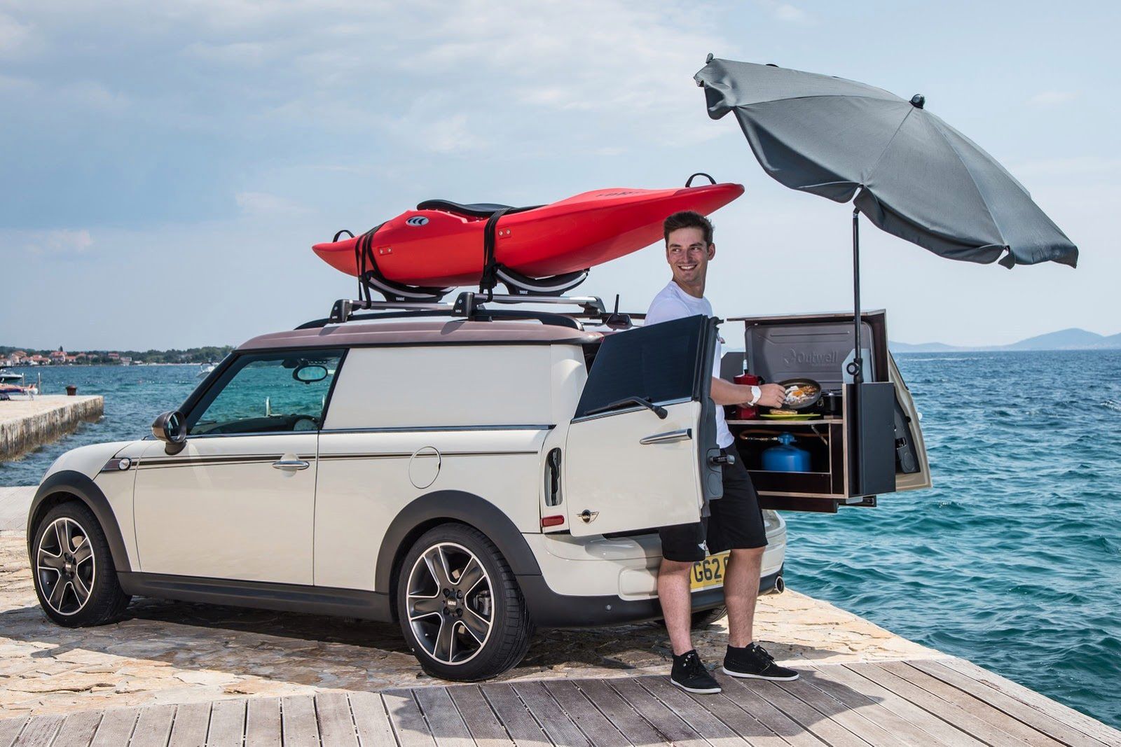 MINI prezentuje koncepcyjne auta na wakacje [galeria] 49