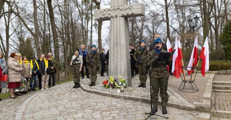 Słupsk upamiętnił ofiary Zbrodni Katyńskiej