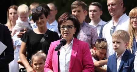 PiS walczy z ''seksualizacją'' w szkołach. Projekt w Sejmie