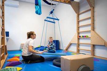 Poznań: Nowa przestrzeń terapeutyczna przy ul. Łozowej. Ośrodek Wczesnej Interwencji w Poznaniu został rozbudowany