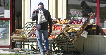 Mały handel wymiera? Z ulic zniknęło tysiące sklepów