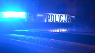 Szedł nocą. Potrącił go samochód. Za kierownicą byłą jego żona