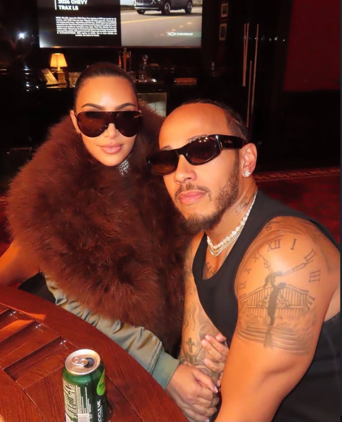 Kim Kardashian i Lewis Hamilton EMANUJĄ MIŁOŚCIĄ