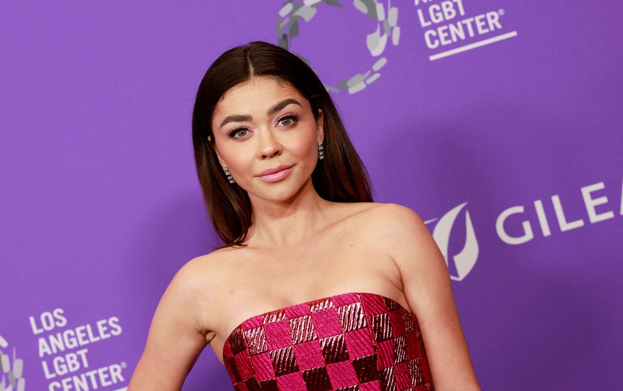 Choroba odebrała jej siły. Sarah Hyland ma za sobą 19 operacji