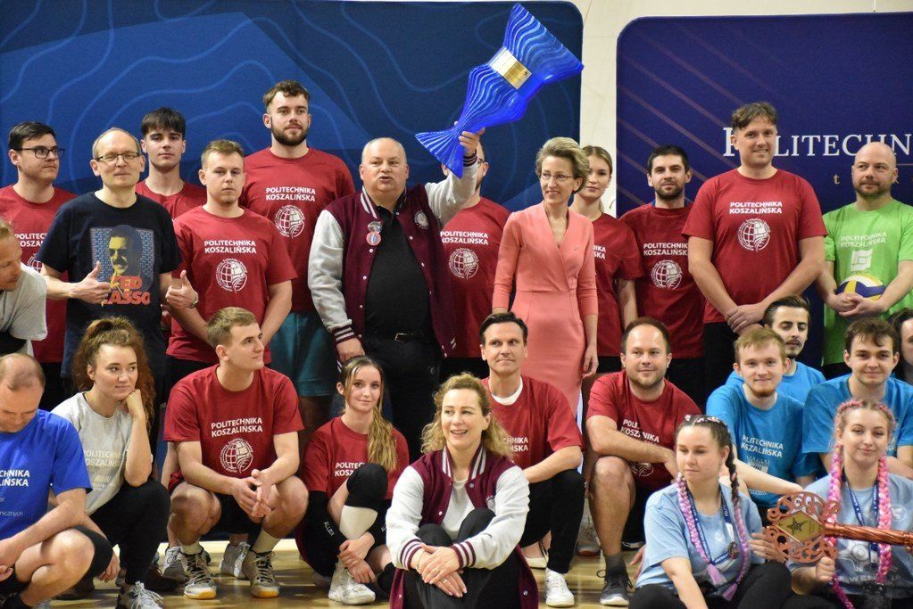 Drugi dzień Juwenaliów w Koszalinie. Zabawa na sportowo na Hali Widowiskowo-Sportowej