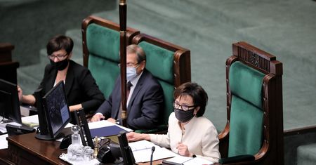 Radosław Sikorski: Elżbieta Witek popełniła przestępstwo