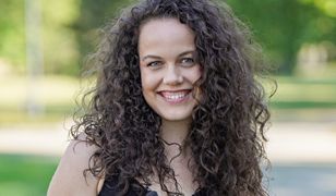 Sara z "Rolnika" w prostych włosach. "Czasem muszę odpocząć od loczków"