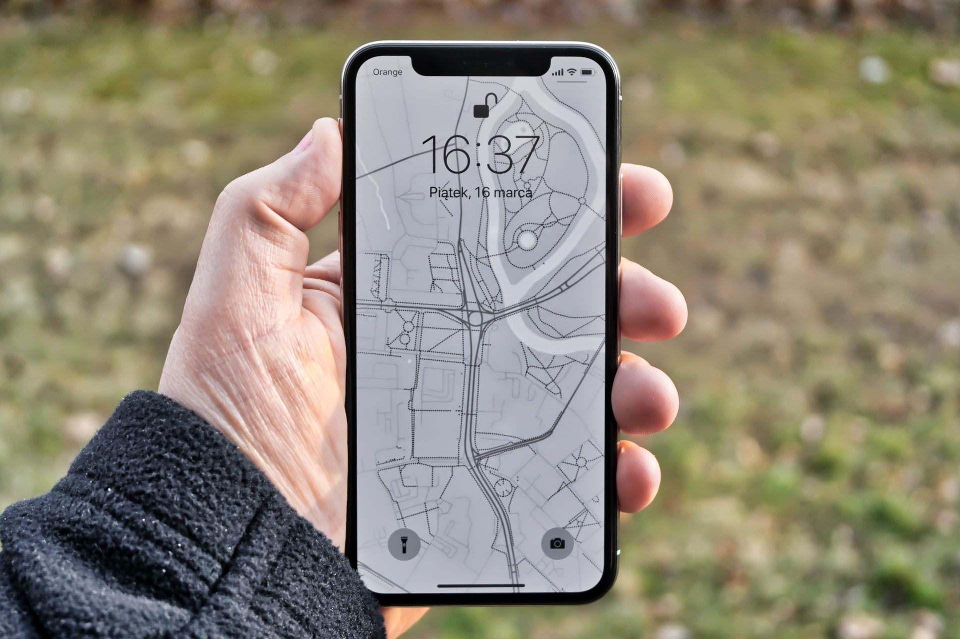 Przerób mapę twojego miasta na fajną, minimalistyczną tapetę 4