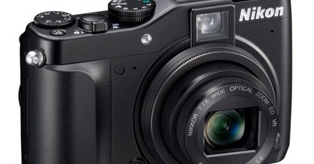 Nikon Coolpix P7000 - lustrzanka w kompakcie?