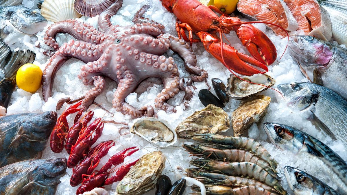 Anisakioza to choroba pasożytnicza, pojawiająca się na skutek spożycia surowych ryb.